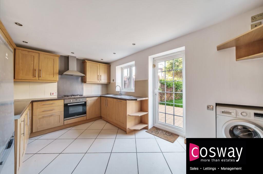 Fakenham Close, Mill Hill